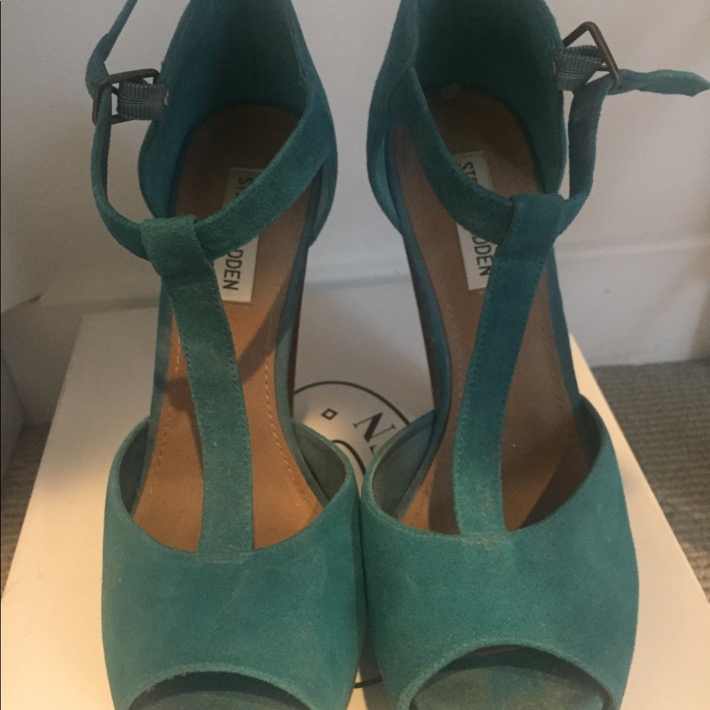Steve Madden Teal suede heels